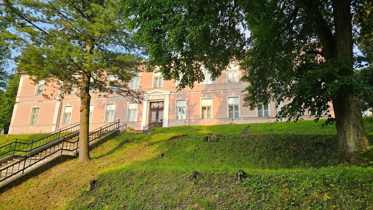 Black M - Penzion - Restauracia Banská Štiavnica Exterior foto
