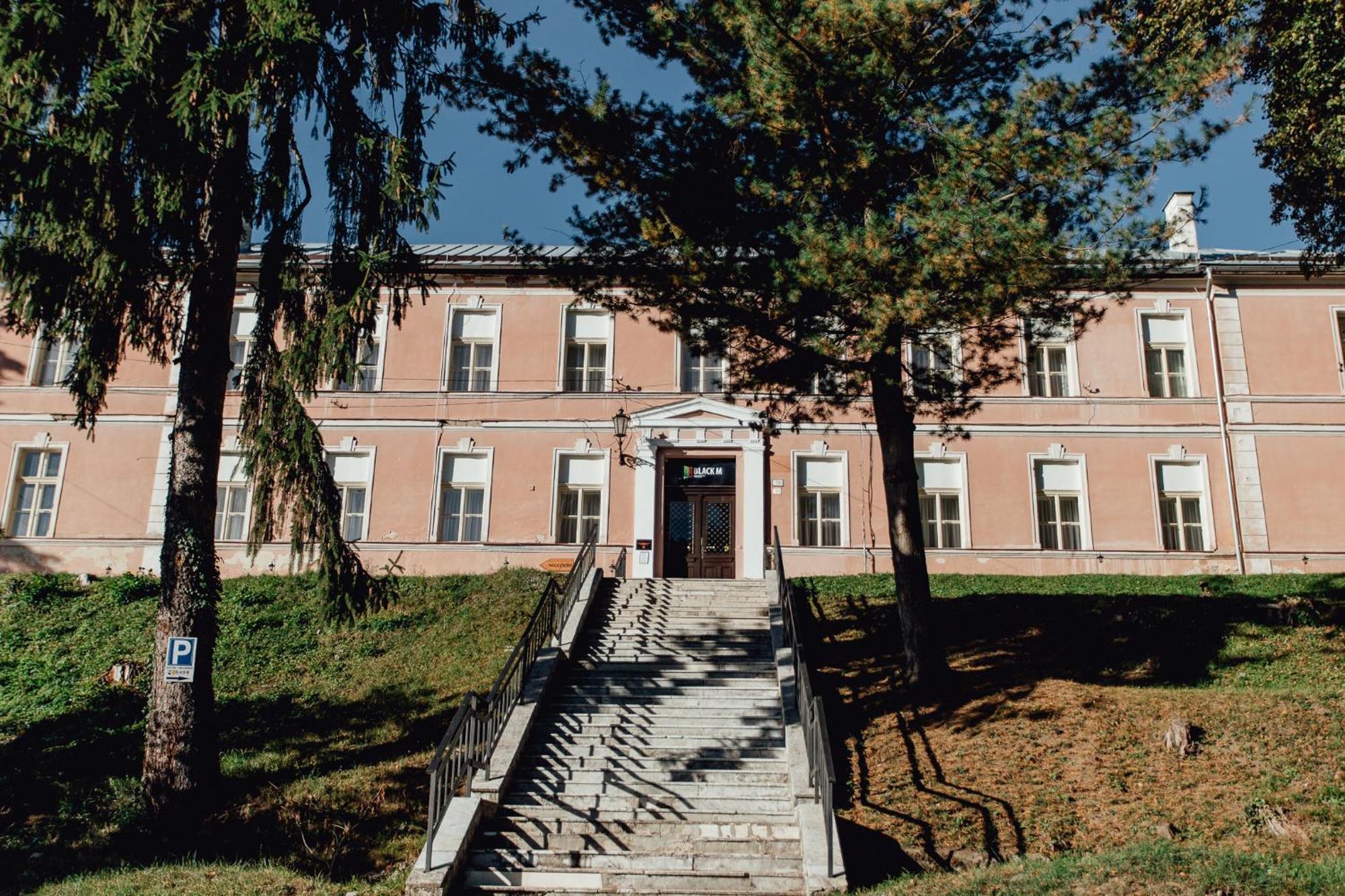 Black M - Penzion - Restauracia Banská Štiavnica Exterior foto