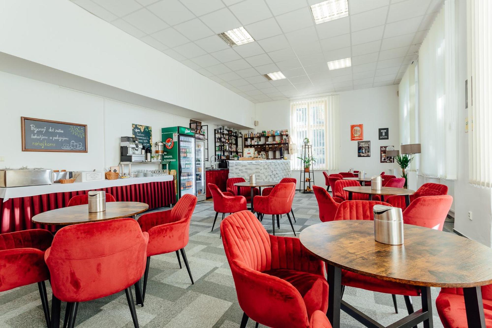 Black M - Penzion - Restauracia Banská Štiavnica Exterior foto
